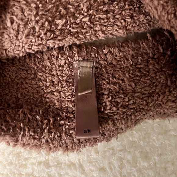 TWO skims cozy sets in s/m - Picture 5 of 10